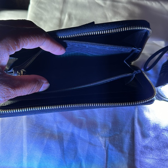 Gucci authentic long wallet - Picture 6 of 8